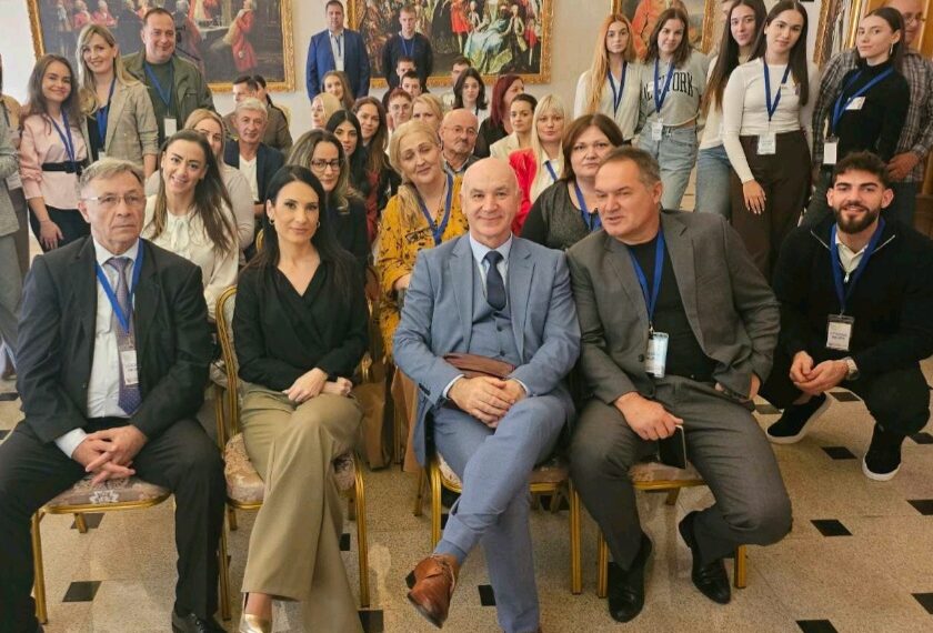 Наш одговор