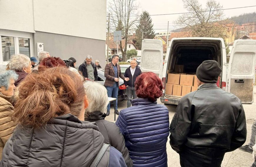 Подељено 121 пакет помоћи избеглим и расељеним лицима у Врњачкој Бањи