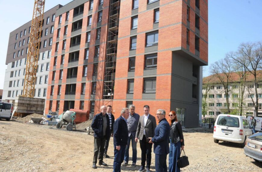 Завршница радова у Доситејевој – нови станови за породице после земљотреса у Краљеву