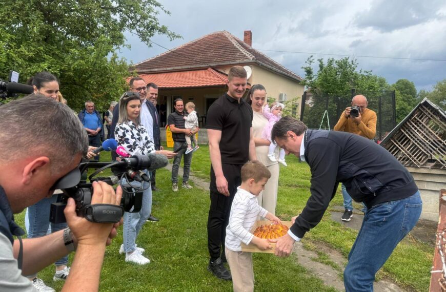 Глишић обишао Витановац и Чукојевац – у фокусу сала за децу и решавање водоснабдевања