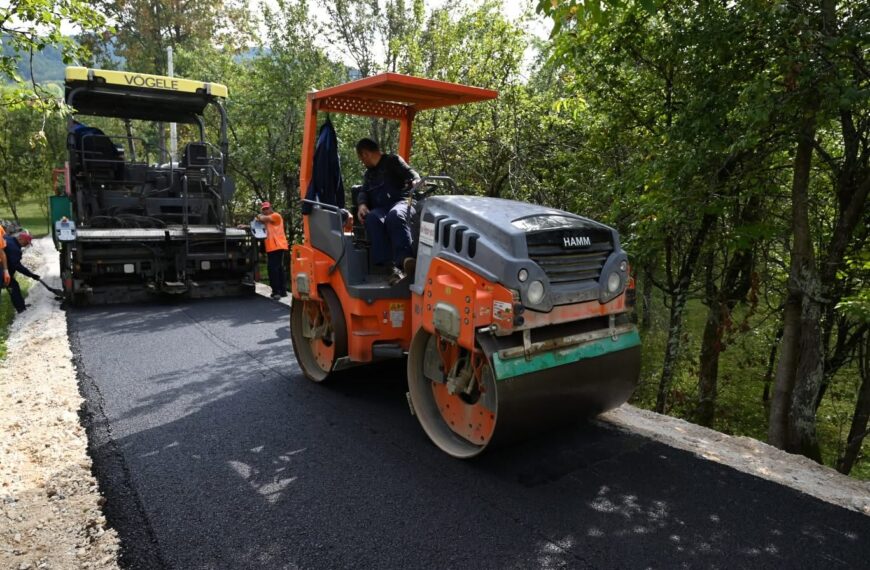 У Чомагама завршено асфалтирање 3,4 километра пута